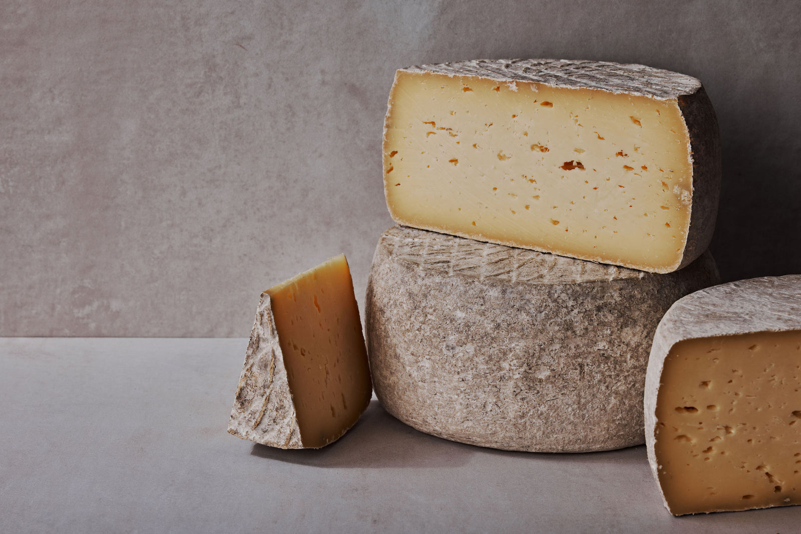 thomasville tomme cut to show the texture